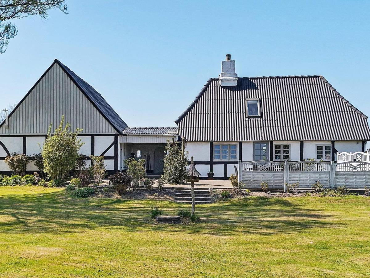 4 Person Holiday Home In Tranek R Tranekær Extérieur photo